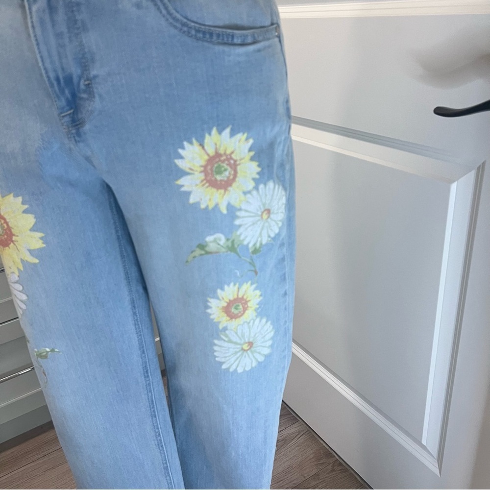 JORDACHE Boho Boyfriend Fit Daisy Jeans Yellow White Floral Light Blue Size 4 - Picture 3 of 16